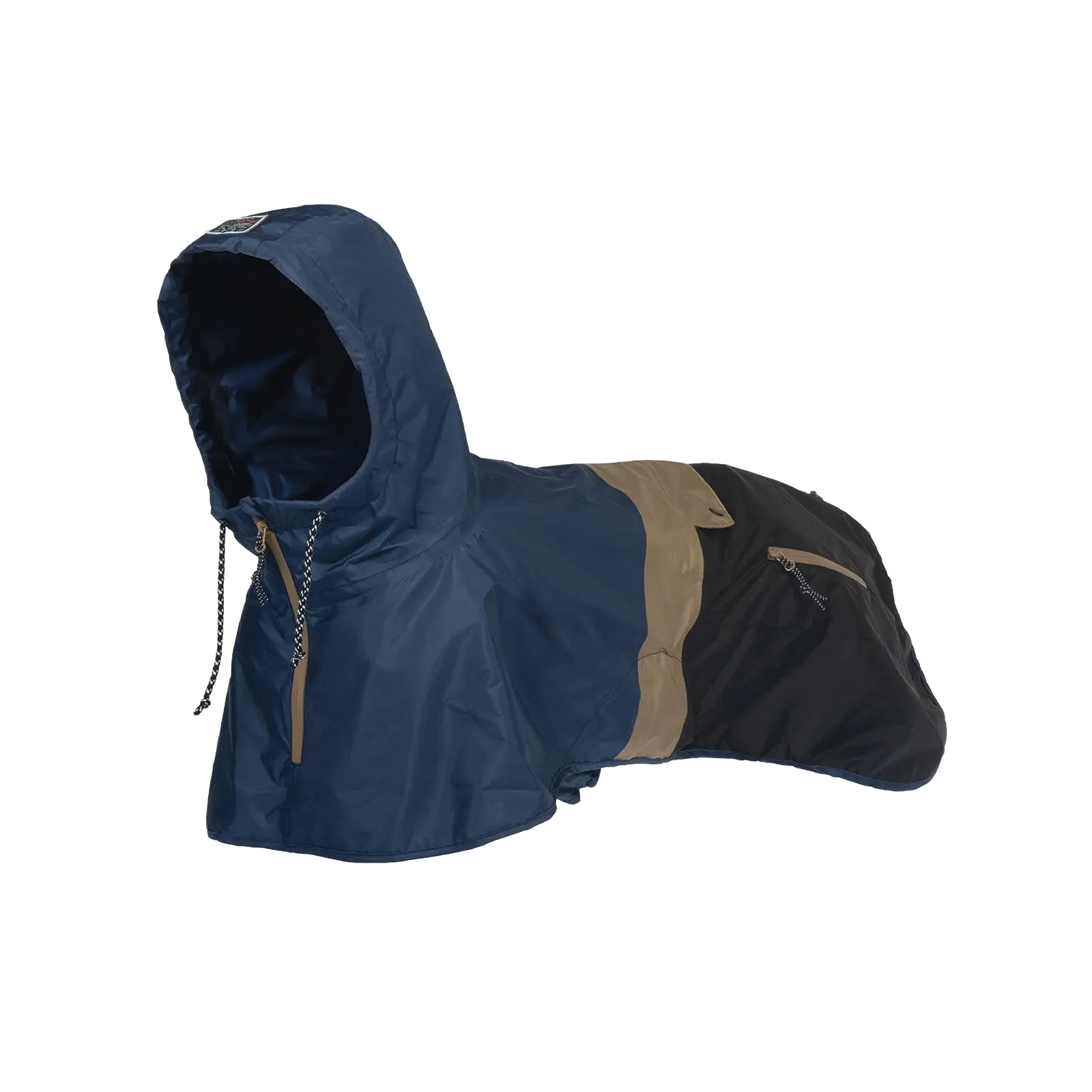 Profil de la veste imperméable pour chien Baja Coastline, un manteau toutes saisons conçu pour la pluie, le vent et les aventures en plein air.