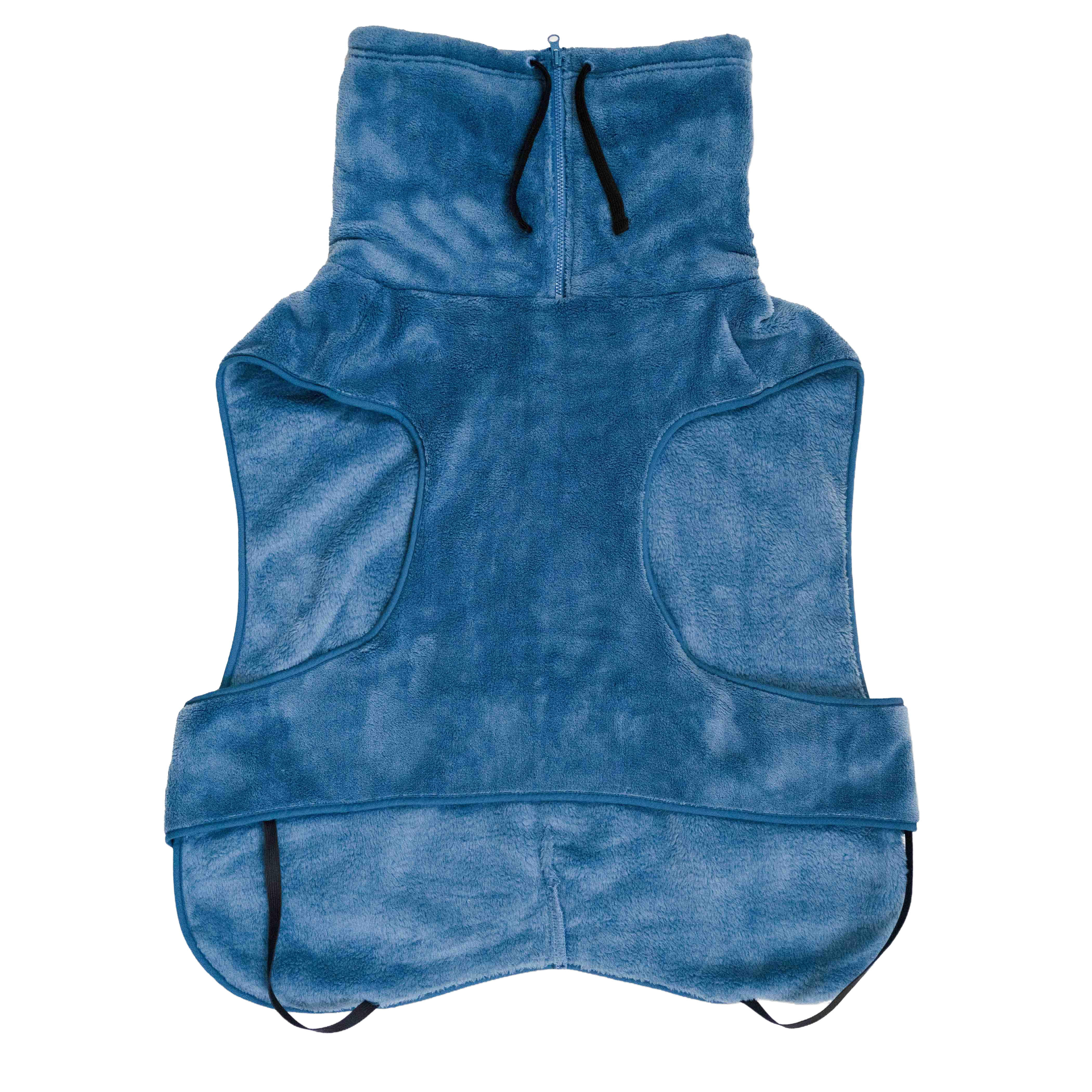 Vue avant d’une veste de randonnée douillette et respirante pour chien, conçue pour couvrir le poitrail et le cou et protéger du froid hivernal.